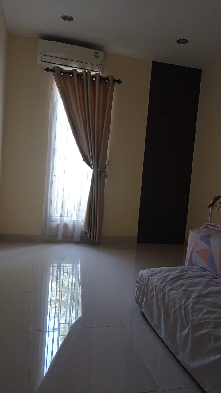 Rumah Disewakan di Cluster Elysium Lippo Cikarang 